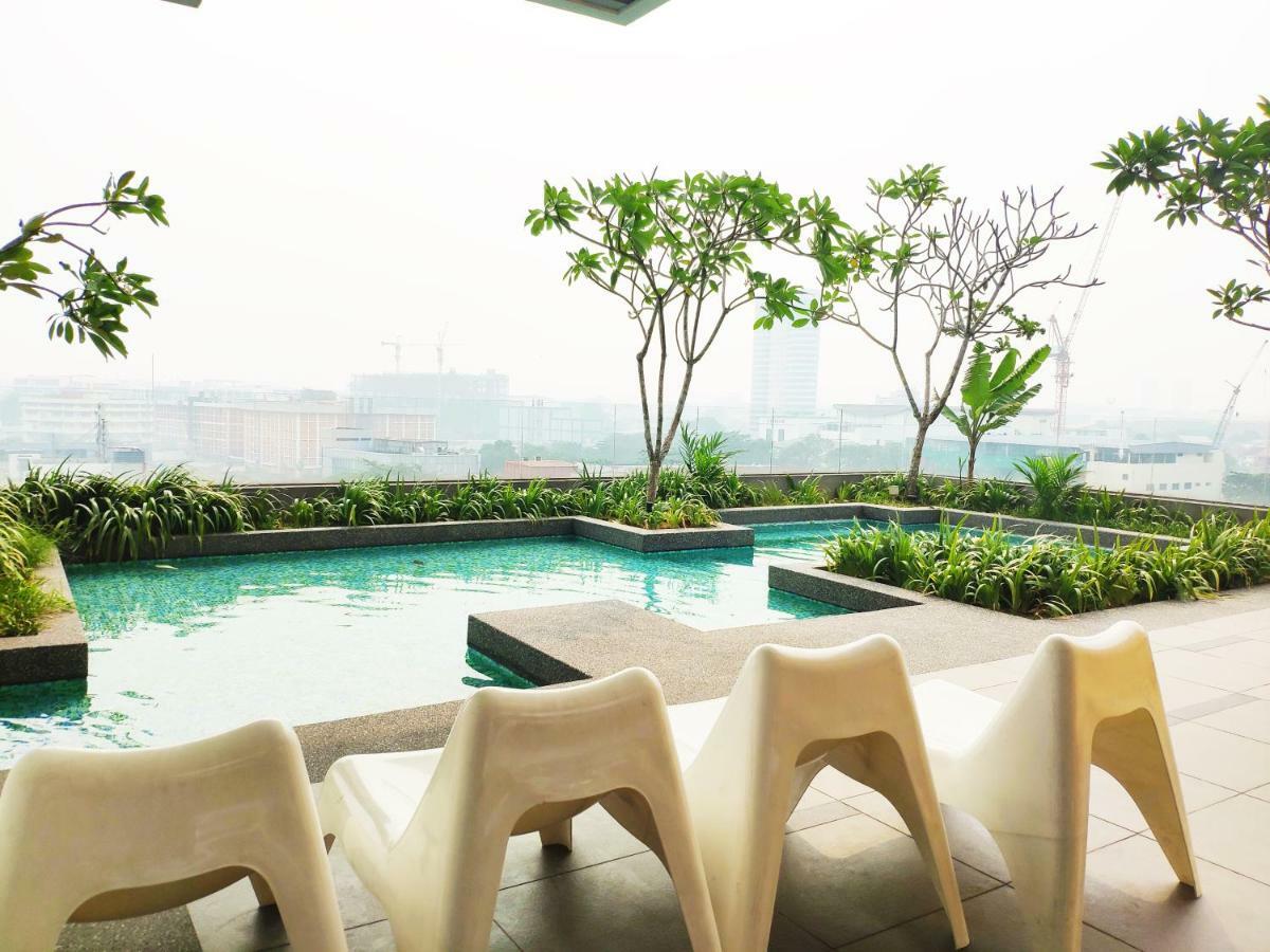 5-Star Apartment + Infinity Pool, 4 Pax, 1 Min To Jaya One Petaling Jaya Esterno foto